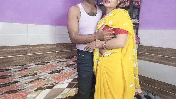Desi Bhabhi Calls Neighbor's Brother To Bedroom For Hardcore Sex - porntry.com - Britain - India on v0d.com