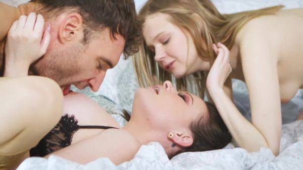 The Live-in Nanny Vol 1 With Coco And Alison - Alison Rey, Coco Lovelock And Alex Legend - upornia.com on v0d.com