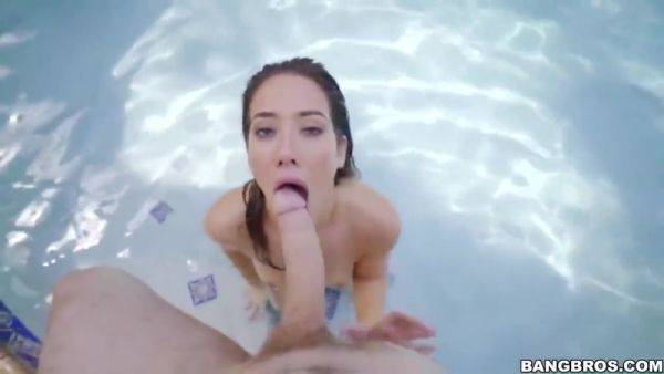 Returns To - Mia Mi And Eva Lovia - hotmovs.com on v0d.com