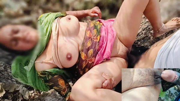 Indian Desi Village Aunty Fucked By Her Stepson In Jungle, Jungle Me Mangal Outdoor Sex Hindi Audio With Hindi Sex - desi-porntube.com - India on v0d.com