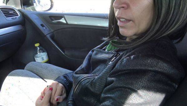 Stepmom Susan Shows Her Hairy Pussy to Horny Stepson in 4K - porntry.com on v0d.com