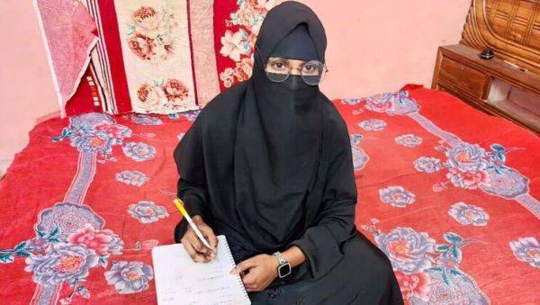 Naughty Indian Student Fucks Her Teacher in Empty House - Desi Bhabhi Hardcore Action - veryfreeporn.com - India on v0d.com
