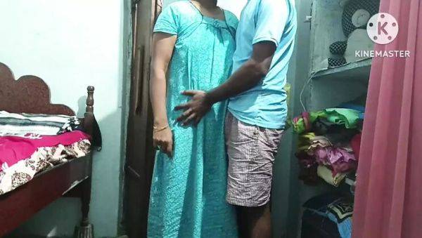 Telugu Aunty Cheats on Husband with His Best Friend - Hot Indian Faking Scene - veryfreeporn.com - India on v0d.com