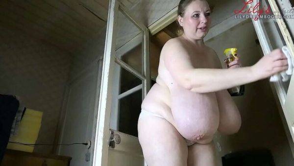 Amateur BBW Lilydreamboobs Shows Off Her Huge Saggy Tits - porntry.com on v0d.com