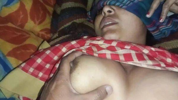Desi Bhabhi Gives Intense Blowjob and Swallows Cum - Indian Family Taboo - xxxfiles.com - India on v0d.com