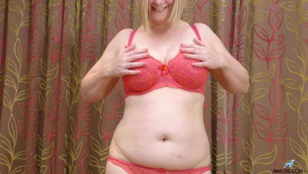 Hairy Pussy - veryfreeporn.com on v0d.com