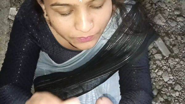 Kavita Zawazawi Gives a Hot Indian Aunty Blowjob with Cum in Mouth - Desi Bhabhi Outdoor Sex - xxxfiles.com - India on v0d.com