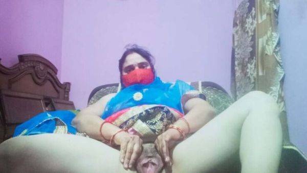 Gujarati Bhabhi in Lehanga Choli Fingering Her Hairy Pussy - Sexy Gunjan - porntry.com - India on v0d.com