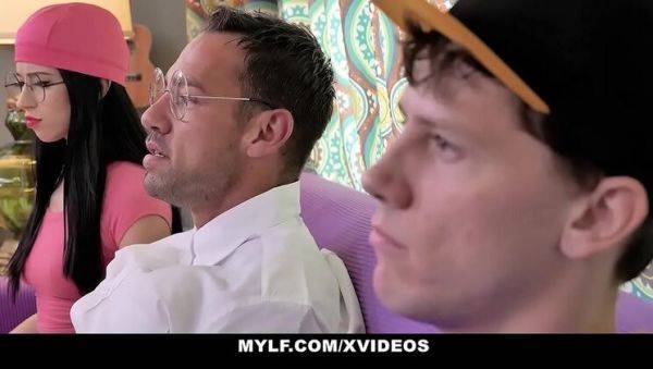 Big Booty Redhead MILF Lauren Phillips Takes Two Cocks in Hardcore Spitroast - xxxfiles.com on v0d.com