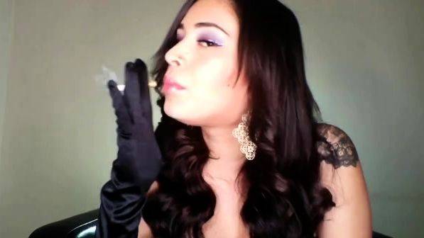 Goddess Jamie Valentine - Smoke Slut - drtuber.com on v0d.com