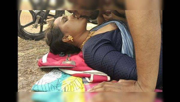 Desi Indian Marathi Teacher Kavita Fucks Student in Outdoor Jungle Scene - veryfreeporn.com - India on v0d.com