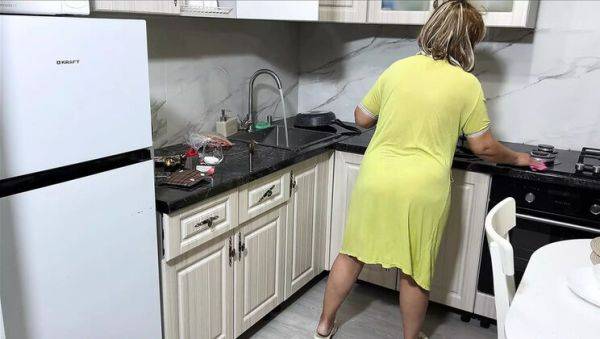 Stepmom Lets Step Son Fuck Her Ass After Feeding Him - porntry.com on v0d.com