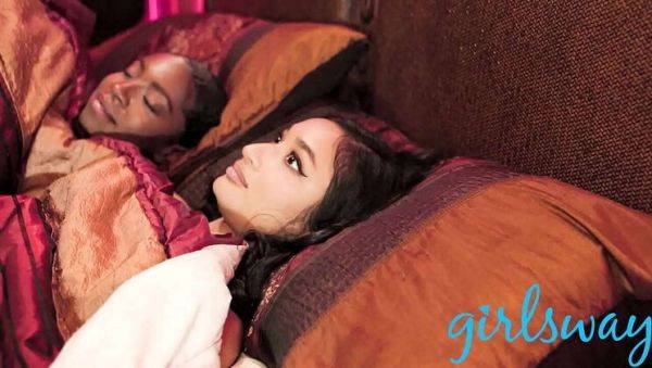 Amari Anne and Avery Black's Hot Lesbian Pussy Licking Session - xxxfiles.com on v0d.com
