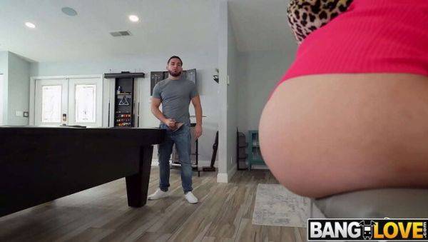 Harley King Obsession: Blonde Teen with Big Booty Gets Hardcore Facial - porntry.com on v0d.com