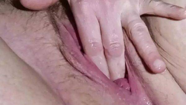 Horny Mature BBW Tittyxxl Fingers Her Hairy Pussy in Close-Up Solo Masturbation - veryfreeporn.com - Germany on v0d.com
