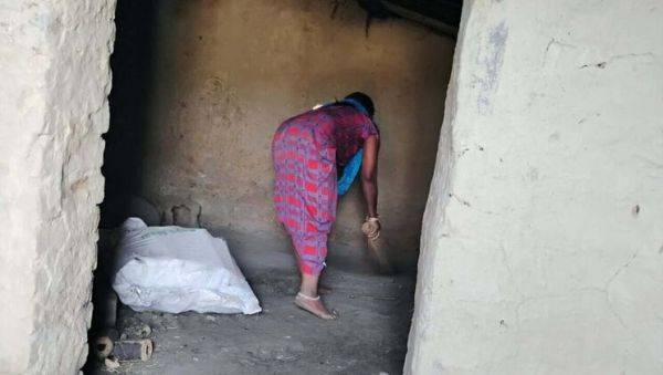 Bhojpuri Bhabhi Fucked Hard by Old Man in Night - Desi Mature Sex - porntry.com - India on v0d.com