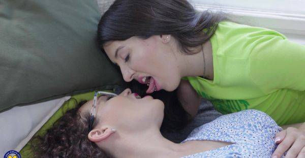 Sensual babe and her horny mom mix perversions in mutual lezzie kinks - alphaporno.com on v0d.com