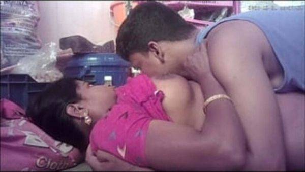 Hot Indian Village Housewife Romance with Steamy Kissing - xxxfiles.com - India on v0d.com