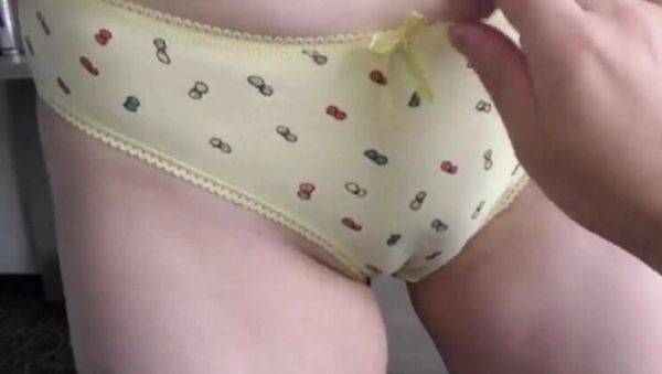 Hot Stepdaughter Veeev Shows Her Beautiful Tight Pussy and Moans Loudly - veryfreeporn.com on v0d.com