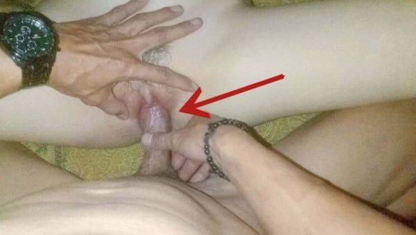 Hot Indonesian Teen 18yo Loses Virginity - Homemade Amateur Sex Goes Viral - porntry.com - Indonesia on v0d.com