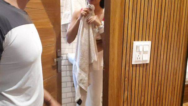Desi Bhabhi Fucks TV Repair Engineer in Hardcore Indian Homemade Sex - xxxfiles.com - India on v0d.com