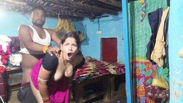 Hot Bengali Housewife Sona Bhabhi Saree Removal and Boob Sucking in Village Fuck - porntry.com - India on v0d.com