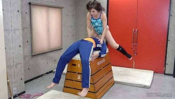 Japanese Female Teacher Dominates Students in Gym Class - Facesitting & Trampling - xxxfiles.com - Japan on v0d.com