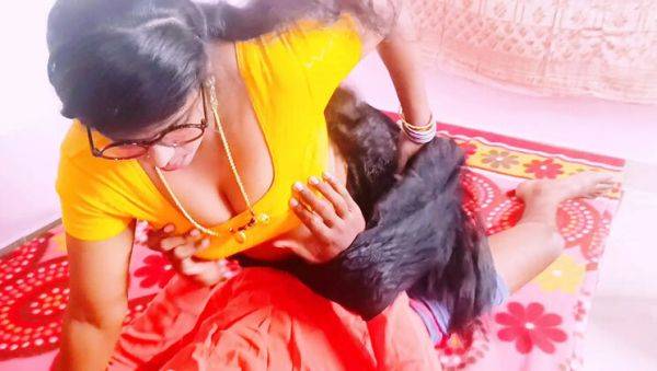 Desi Telugu Stepbrother Fucks Stepsister with Dirty Talk - Big Ass & Natural Tits - veryfreeporn.com - India on v0d.com