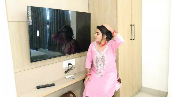 Hot Indian Housewife Gets Rough Doggy Style from TV Mechanic - Free Fuck - xxxfiles.com - India on v0d.com