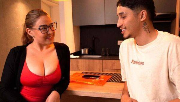 Busty Latina Real Estate Agent Sucks Client's Cock To Close The Deal - porntry.com - Venezuela - Colombia on v0d.com