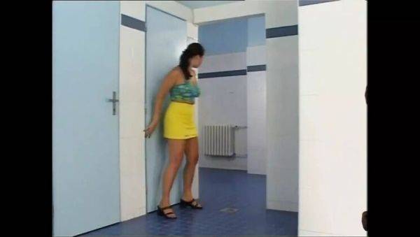 Busty MILF & Teen Sluts Take Huge Vintage Cocks - Full Anal & Cumshot Movie - veryfreeporn.com on v0d.com