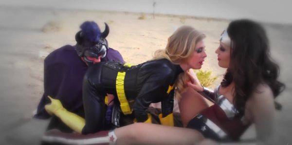 Top females play dirty in role play FFM with a huge dick - alphaporno.com on v0d.com