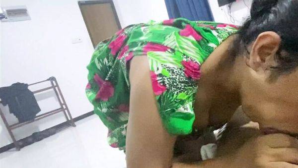 Arabicqueen sucks hard in intense Sri Lankan blowjob - big tits Asian MILF deep throat action - xxxfiles.com - Sri Lanka on v0d.com