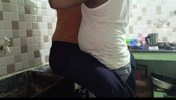 Hot Indian Housewife Fucks in Kitchen - Top & Back Position Romance with Maid - porntry.com - India on v0d.com