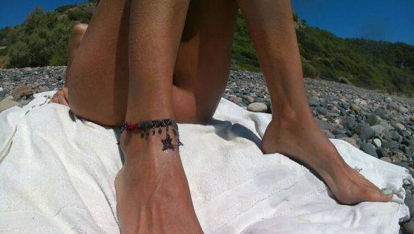 Hot Italian Exhibitionist Alice Naked on Beach & Fingering Underwater - xxxfiles.com - Italy on v0d.com