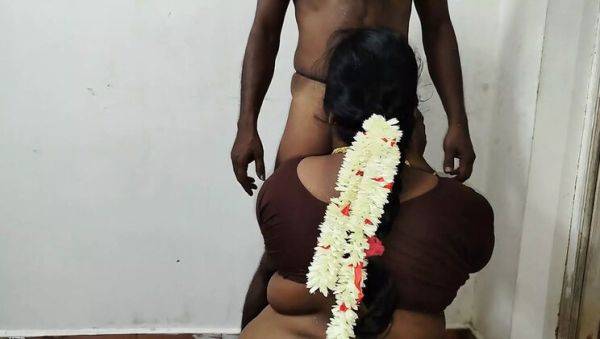 Indian Tamil Housewife Cheating with Husband's Friend - Hot Homemade Fuck - porntry.com - India on v0d.com