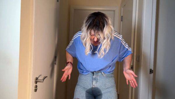 Desperate MILF Emma Voyeur Wets Her Tight Jeans in Public - Pissing & Squirming - porntry.com on v0d.com