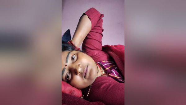 Hindi Sex - Indian Desi Lovers Start Full Hard Video Inside The Bus - desi-porntube.com on v0d.com