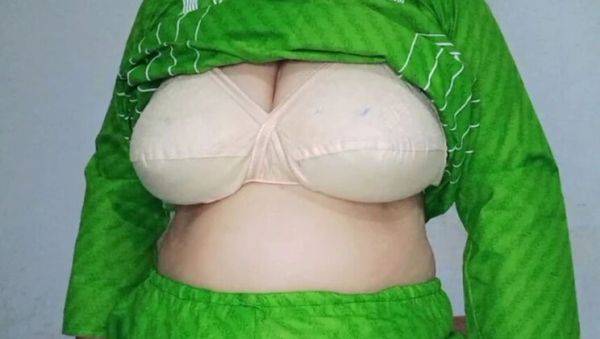Hot Pakistani Bhabi Fucks Devar - Big Boobs Titty Fuck & Blowjob - xxxfiles.com - India - Pakistan on v0d.com