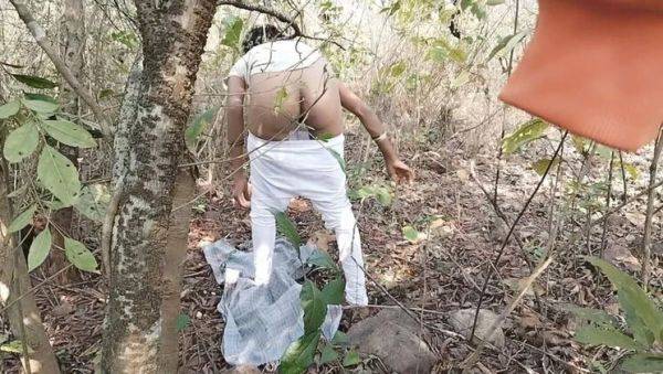 Hot Indian College Girl Gets Hardcore Face Fuck From Teacher After Class - Outdoor Sex - xxxfiles.com - India on v0d.com