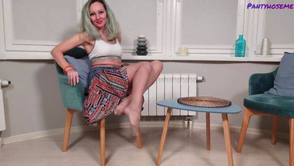 Blonde MILF Foxy Love Teases in Sexy Pantyhose - 4K Solo - xxxfiles.com on v0d.com