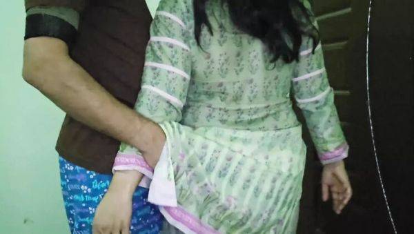 Hot Pakistani Girlfriend Dirty Talk in Hindi - Big Ass Desi Bhabhi Fucked Hardcore - veryfreeporn.com - India - Pakistan on v0d.com