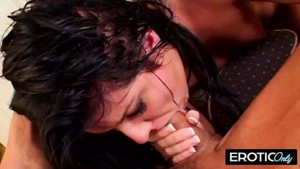 Big Tits MILF Taryn Thomas Naked in Moonlight - Soft & Dreamy HD Sex - veryfreeporn.com on v0d.com