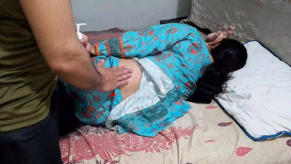 Desi Stepmom QueenbeautyQB Seduces Stepson with Lotion Massage - Hot Homemade Role Play - veryfreeporn.com on v0d.com