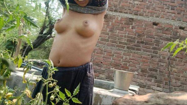 Desi Bhabhi Seema Hot Bath Sex - Devar Caught Her Naked & Fucked Hard - veryfreeporn.com - India on v0d.com