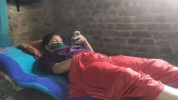Desi village girl fingering her tight pussy - hot Indian masturbation - veryfreeporn.com - India on v0d.com