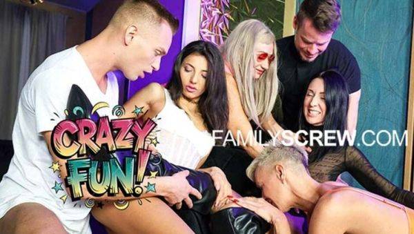 Stepfamily Group Sex - Belinda Bee & Linda Caprice Take Big Cocks First! - veryfreeporn.com on v0d.com