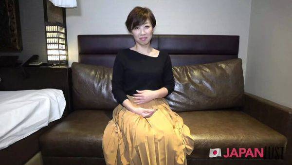 Hot Japanese MILF Mihoko Nakamori Creampied in Interview - Petite, Horny & Uncensored - veryfreeporn.com - Japan on v0d.com