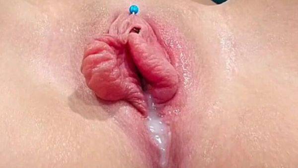 Hot MILF Jayda Blue Stretched Wide Open - Extreme Breeding & Gaping Pussy - porntry.com - Usa on v0d.com