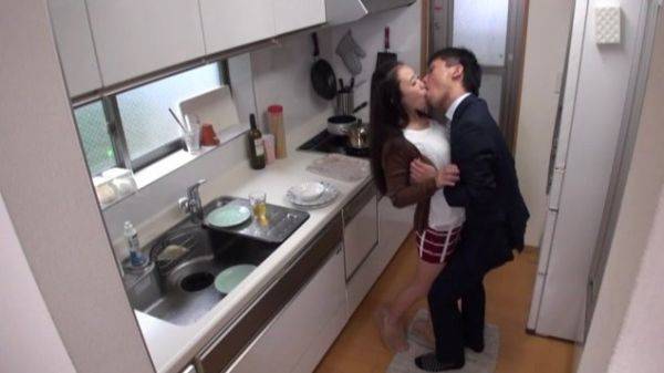 Aroused Japanese tries the dick in the kitchen - hellporno.com - Japan on v0d.com